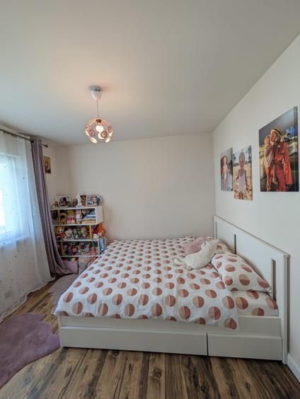 Duplex cu demisol si 2 terase, ultrafinisat, zona linistita, Floresti