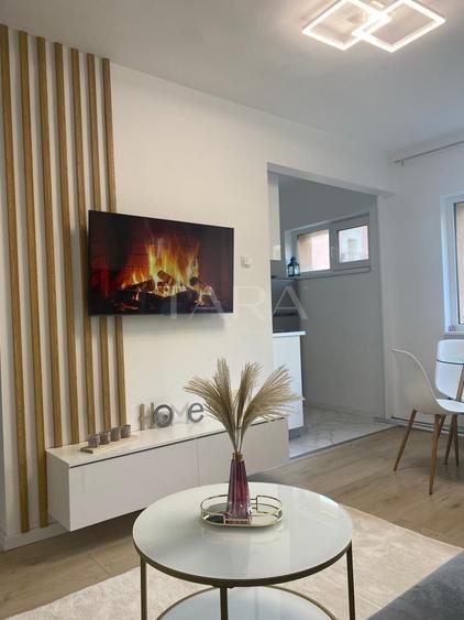 Apartament cu 1 cameră, complet renovat, ideal pentru investiție.