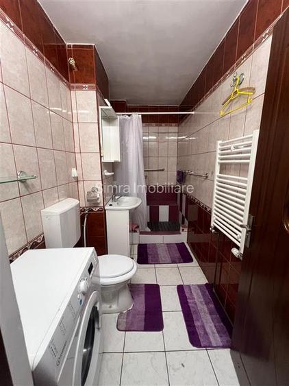 Chirie apartament 3 camere, tip AN, zona Nufarul