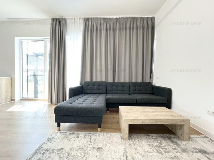 SUPERB / GRADINA GENEROASA / LOC PARCARE