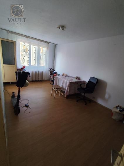 APARTAMENT 3 CAMERE-DECOMANDAT-BLOC REABILITAT-RAHOVA-BUZOIENI
