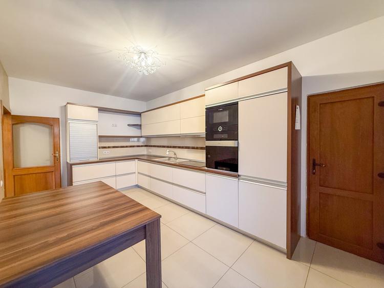 Casă elegantă, 203 mp utili + 500 mp teren - Pictor Brana, Șelimbăr, Sibiu