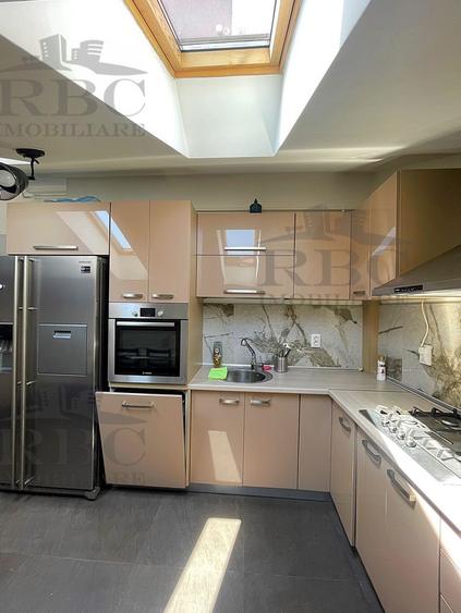 Apartament 3 camere 94 mp cu parcare subterana in Borhanci