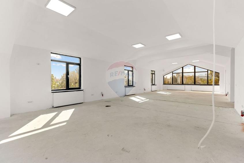Inchiriat Spațiu comercial/locuit/birouri de 410mp în zona Nord BUFTEA
