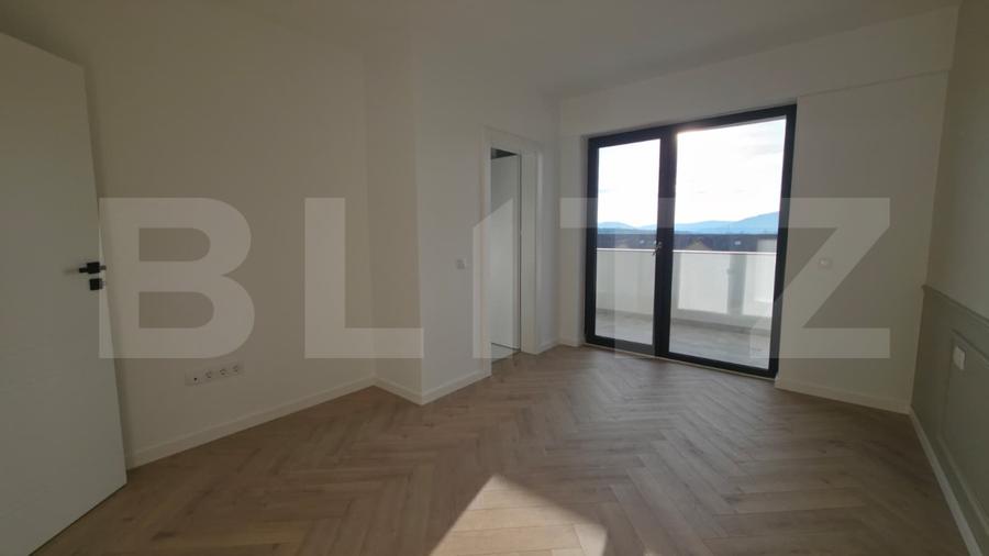 Apartament 3 camere, finisat lux, bloc nou, zona strada Libertatii