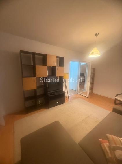 Drumul taberei,parter inalt cu balcon - 11