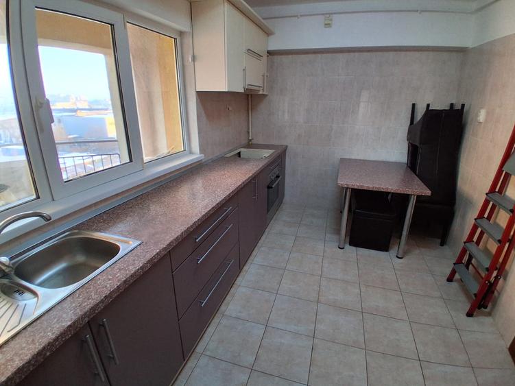 Apartament cu 2 camere decomandat Cartier Dream Village Cod 161046