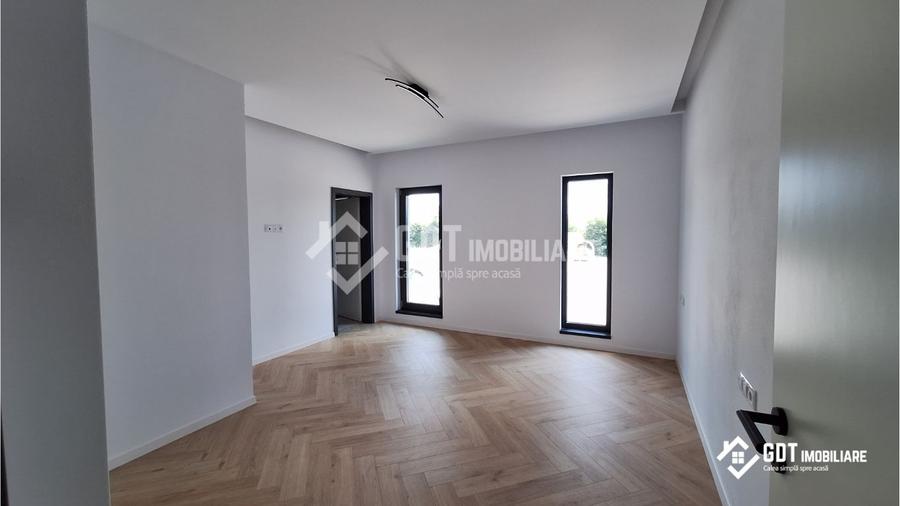 Apartament tip vilă, 115 mp utili, 200 mp curte, Arhitectilor Cisnadie