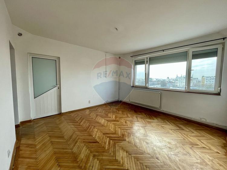 Apartament 3 camere | Etaj 8/9 | Zona Nord – Strada Cameliei, Ploiești