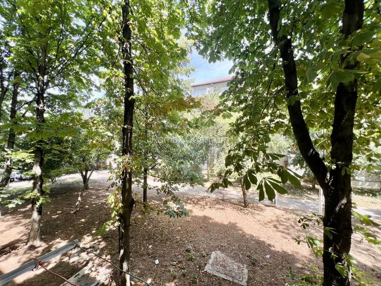 Apartament cu 4 camere de închiriat – Strada Călugăreni - 18