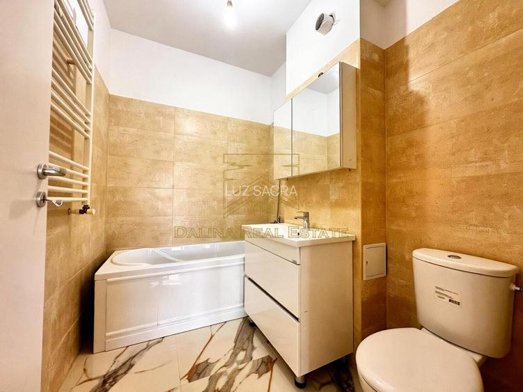De Vanzare - 2 Camere + Terasa 12 mp - 9