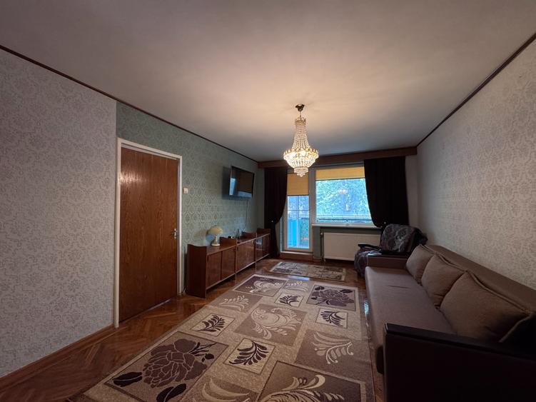 Apartament cu 3 camere de inchiriat, zona Grivitei