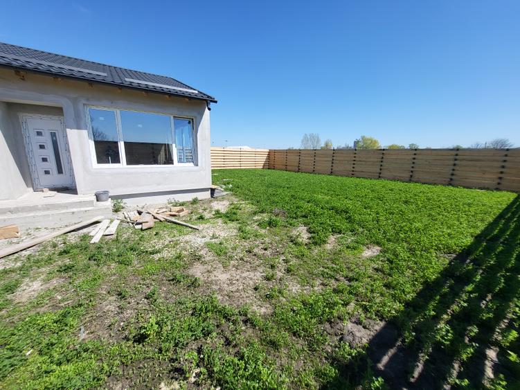 Direct dezvoltator.Casă individuală parter gata pentru mutare.# camere.Teren 500