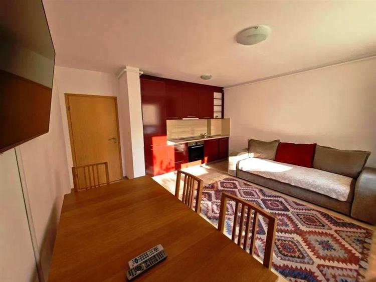 Inchiriem Apartament 2 Camere, Mobilat, Studio, Tractorul