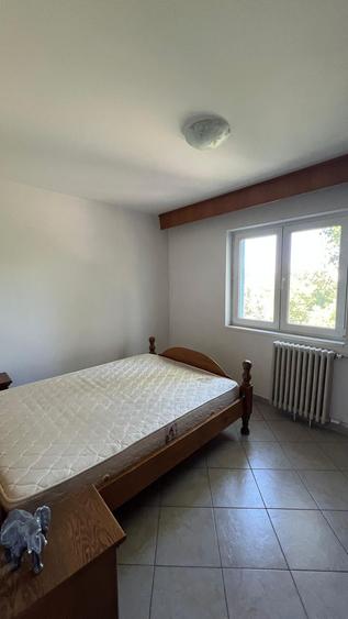 3 camere cu vedere la Parc Humulesti