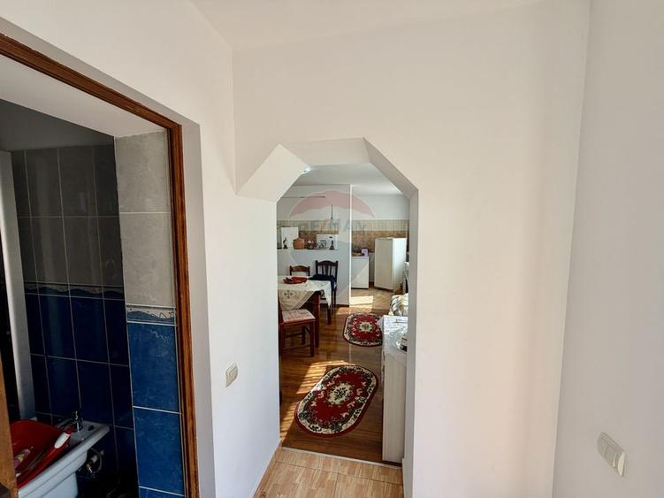 Casă / Vilă cu 4 camere de vânzare