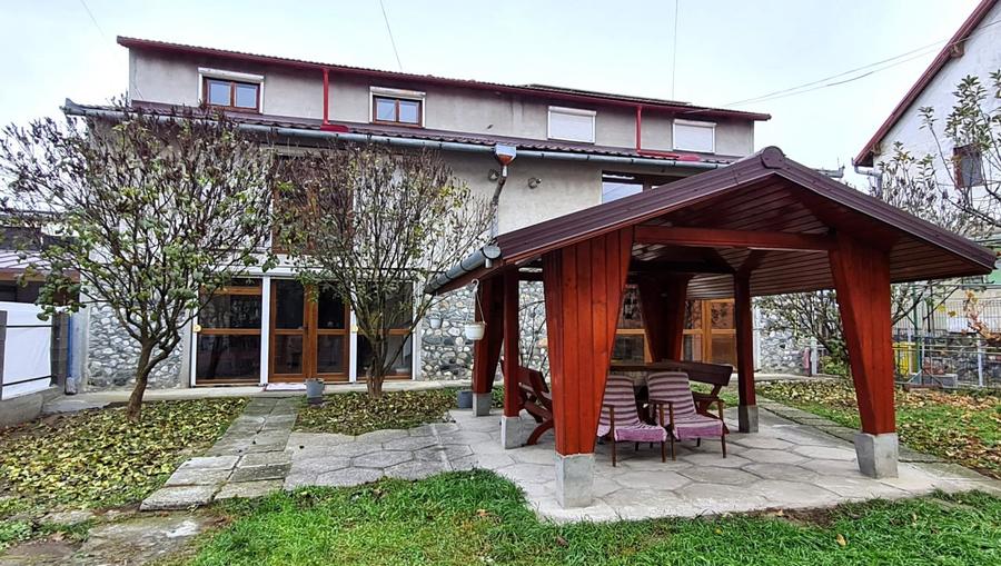 Casa 4 camere zona Trei Stejari