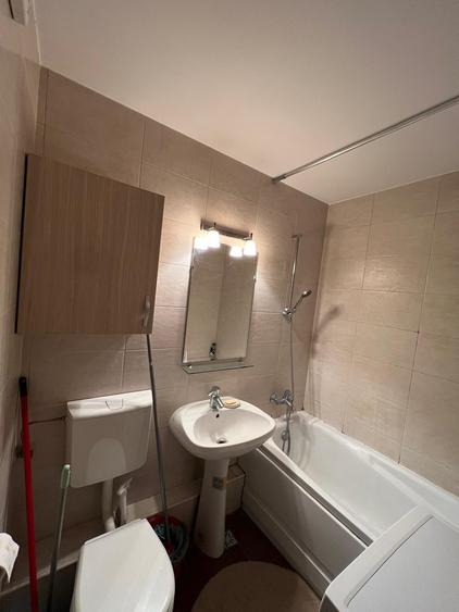 Str. Turda nr. 104 aproape de metrou Crangasi, acces spre Piata Presei