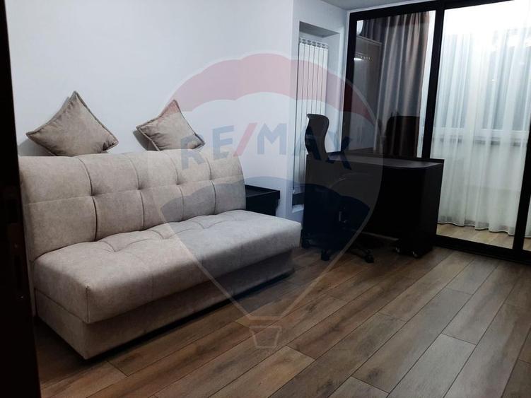 Apartament cu 2 camere de închiriat în zona Stefan cel Mare