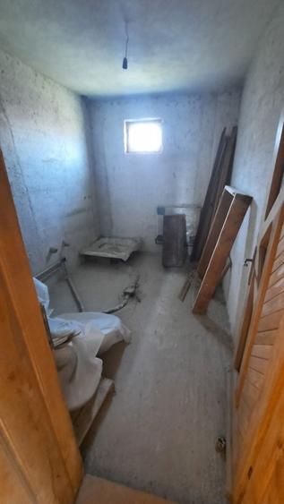 Aninoasa-Valea Silistii, vila de vanzare, p+1, util 140 mp, teren 2850 mp