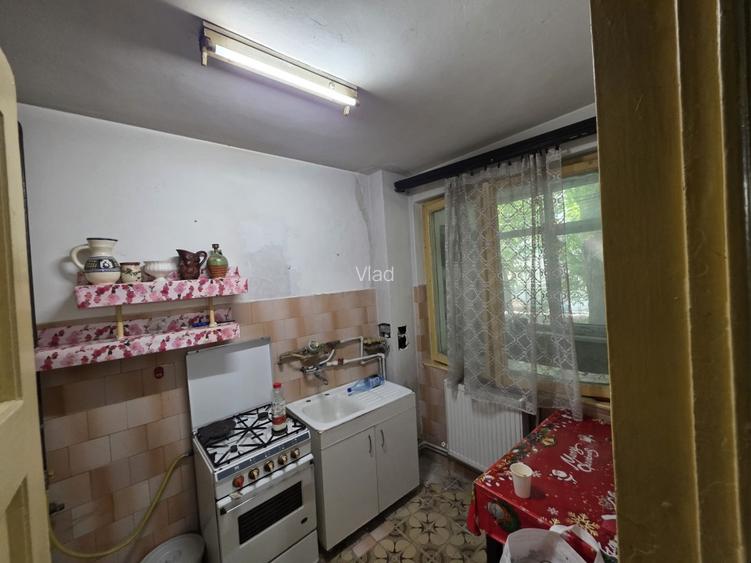 Vând apartament 2 camere semidecomandat - 6