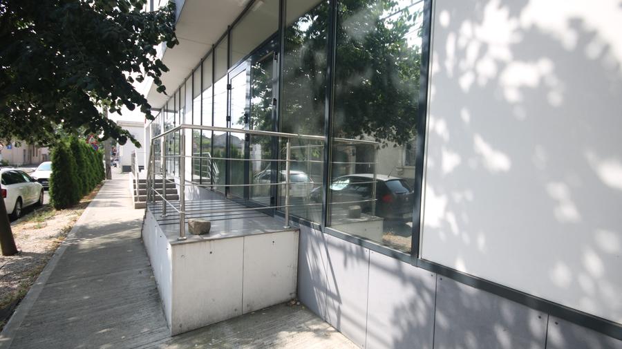 Spatiu cu destinatie Birouri,178,3 mp,2 grupuri sanitare,bucatarie