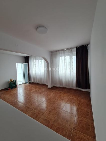 Vanzare apt 3 camere transformat in 2 camere, in Galati, Micro 39A, centrala - 3