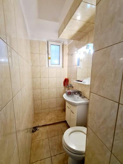 2 camere Bd. Balcescu - Sephora, parter/9, nemobilat bloc 1960