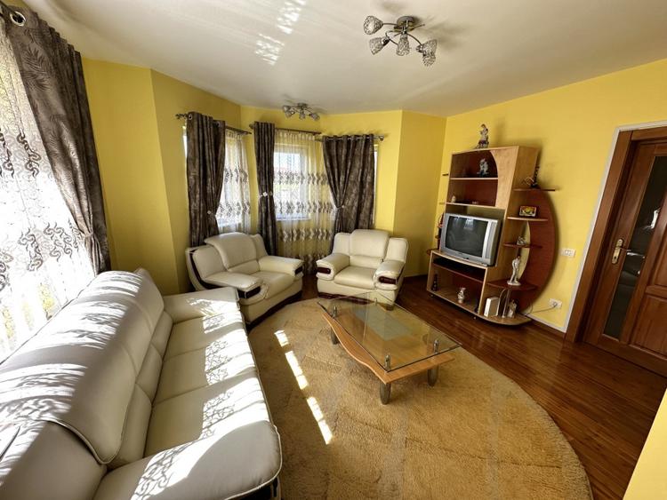 Casa D+P+M cu garaj teren 400 mp finisata utilata mobilata asfal CETATE Giro