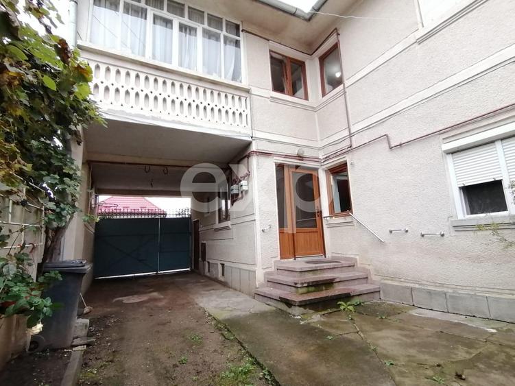 Casă de vânzare – Făgăraș 110 mp ,curte comuna!