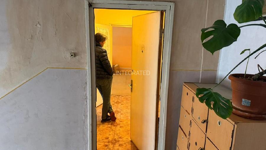 Piata PECO, Apartament decomandat cu 3 camere - 65 mp - etaj 4 - 5
