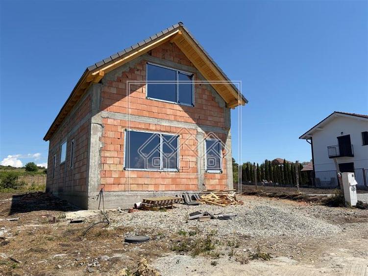 Casa individuala, cu 129 mp utili si teren de 328 mp