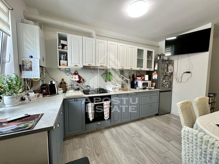 Apartament cu 3 camere de vanzare, mobilat, etajul 2, Giroc, Timis