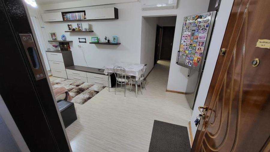 Apartament 3 camere, spatios, Mega Mall