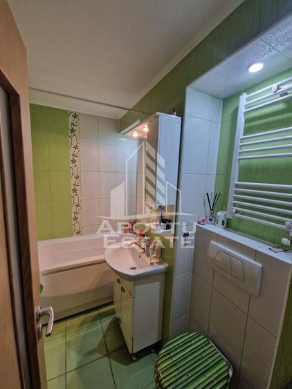Apartament 2 camere, zona Intim