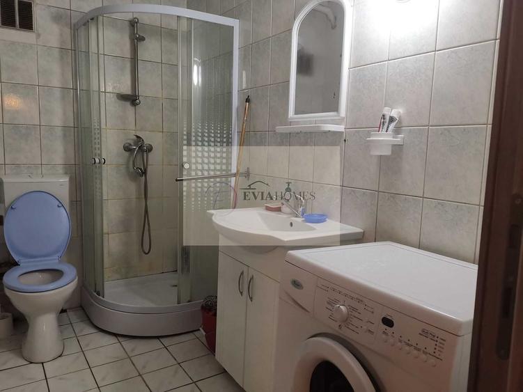 3 camere / etaj 1 / Zona strazii Bucuresti