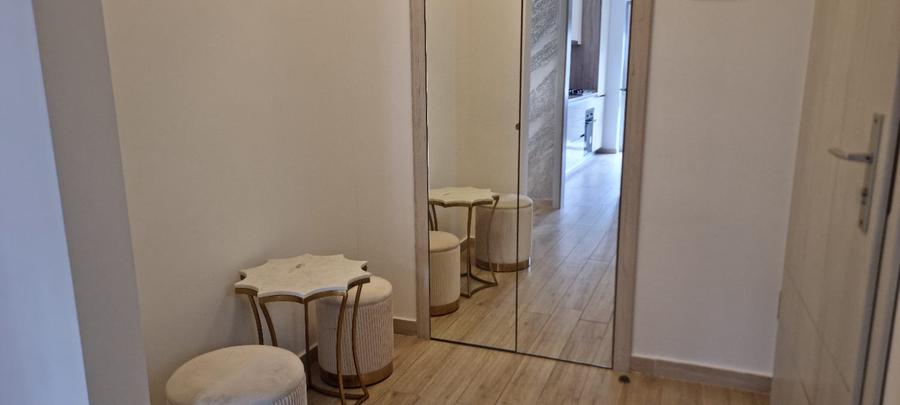 De inchiriat apartament 3 camere, cu 2 garaje,ultracentral, in Pitesti,moderm