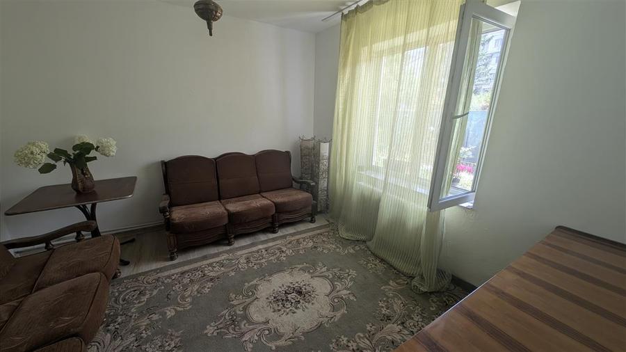 Casa 3 camere Cantemir - Podu rosu
