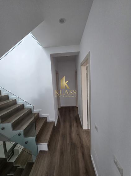 Vila 5 Camere Jolie Ville Pipera, in residence Privat, de vanzare!