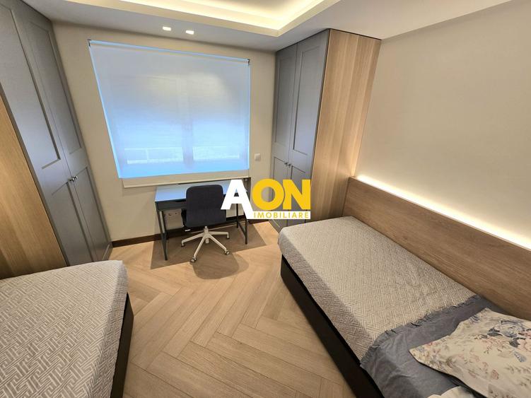 Apartament 3 Camere, Superfinisat, Zona Centru, cu Garaj