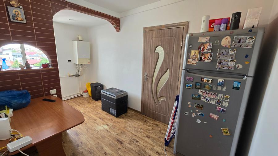 Apartament 2 camere, 28 mp, renovat, centrală proprie, Rahova – Crizantemelor