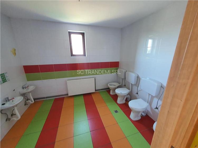 Vilă Spațioasă D+P+1 zona Terezian optima locuinta / sediu firma - 32