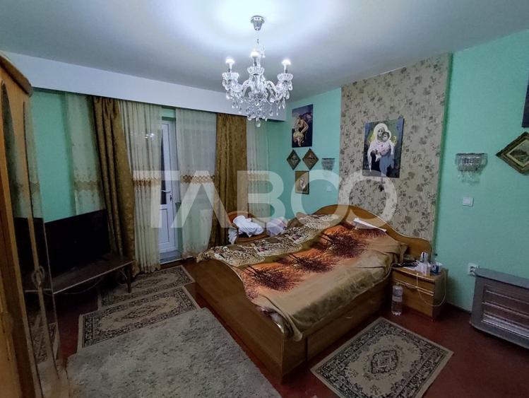 Casa cu spatii comerciale de vanzare in Sibiu Lacul Binder