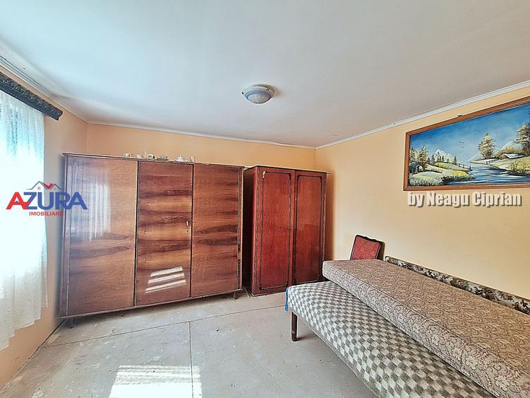 Casă 3 camere + 2.341 mp teren, zona centrală Recea, Argeș – 28.000 €