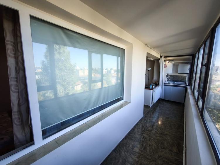 ULTRACENTRAL 2 CAMERE SEMI, VEDERE MARE LIBER 61 MP PRET 115000 EURO
