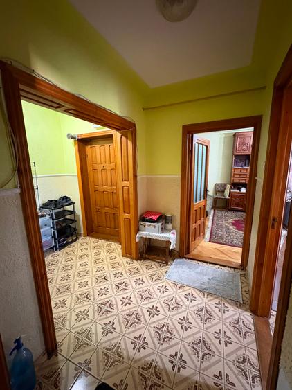 Apartament de vanzare | 3 camere, 70 mp | Centrală proprie