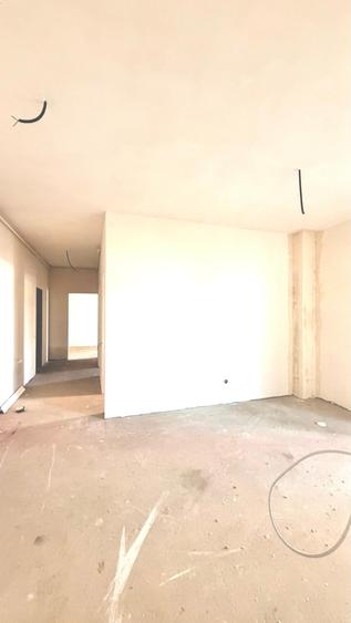 Apartament de 78mp utili(4 camere,2 băi, terasă)bloc nou,parter înalt