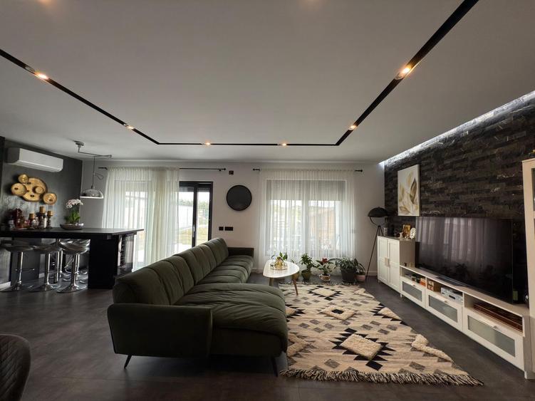 CASA DE LUX - 400.000 Euro - GHIRODA