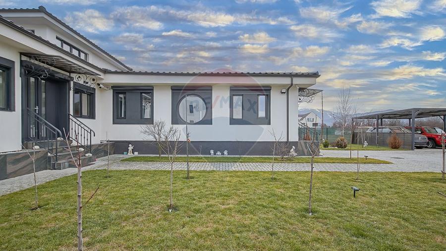 Casă modernă cu 2 dormitoare, teren 265 mp in Bartolomeu