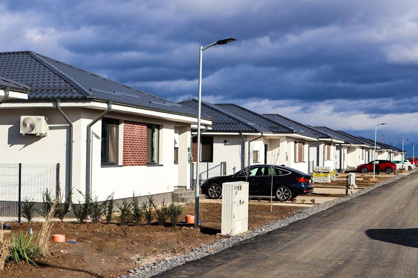 CASA FINALIZATA 4 CAMERE-SOS. PIPERA-TUNARI, BALOTESTI
